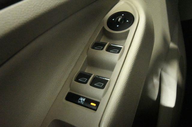 2013 Ford C-Max Hybrid SE photo