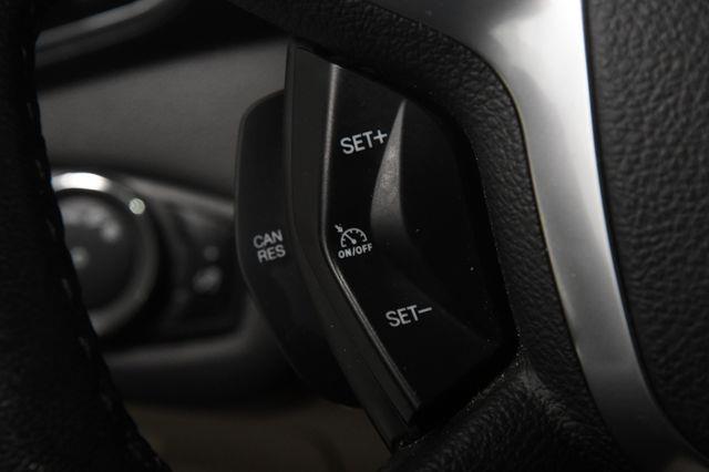2013 Ford C-Max Hybrid SE photo