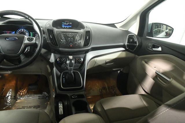 2013 Ford C-Max Hybrid SE photo