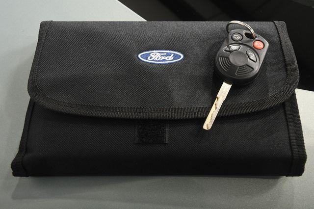 2013 Ford C-Max Hybrid SE photo