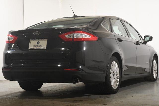 2015 Ford Fusion Hybrid S photo