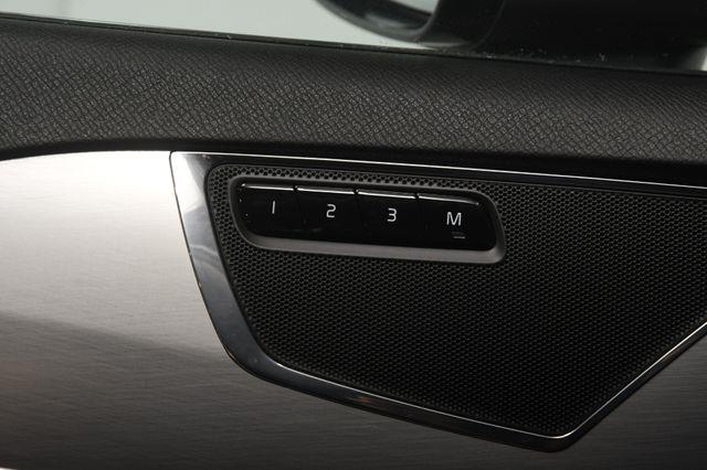 2016 Volvo XC90 T6 Momentum photo