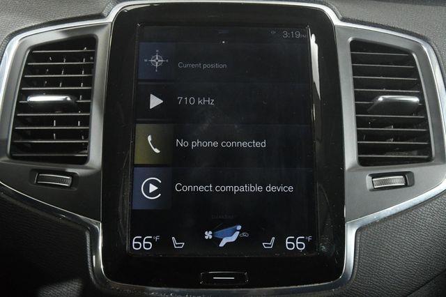 2016 Volvo XC90 T6 Momentum photo