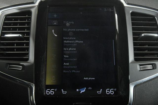 2016 Volvo XC90 T6 Momentum photo