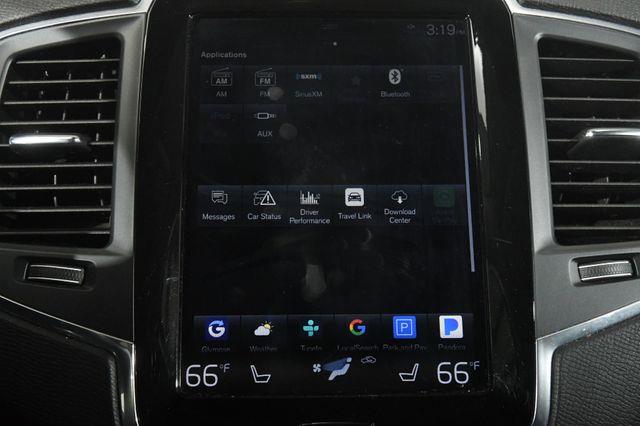 2016 Volvo XC90 T6 Momentum photo