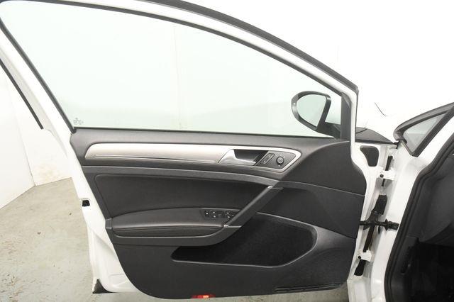2015 Volkswagen Golf TSI SE photo