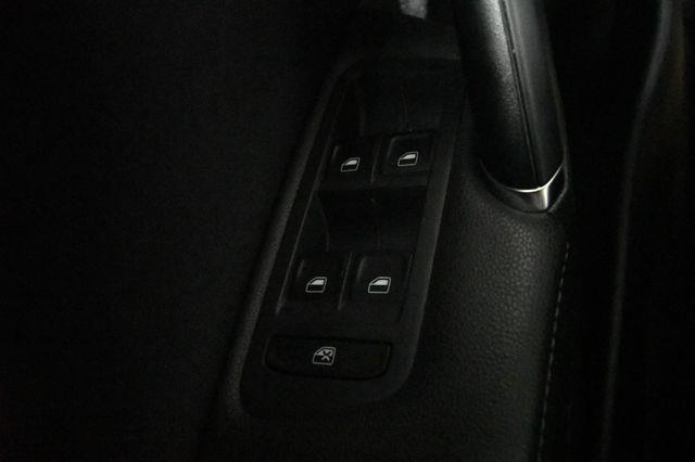 2015 Volkswagen Golf TSI SE photo