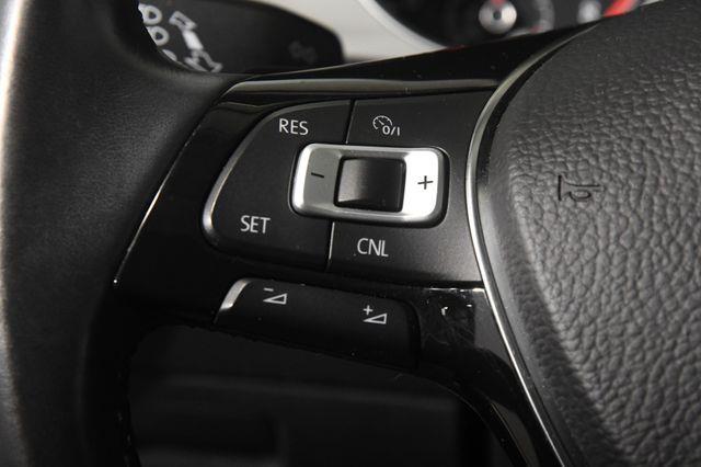 2015 Volkswagen Golf TSI SE photo