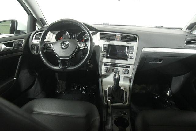 2015 Volkswagen Golf TSI SE photo
