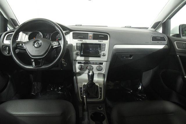 2015 Volkswagen Golf TSI SE photo