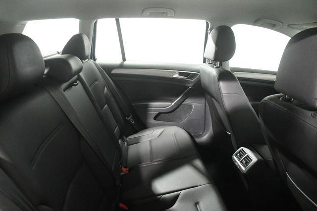 2015 Volkswagen Golf SportWagen TDI photo