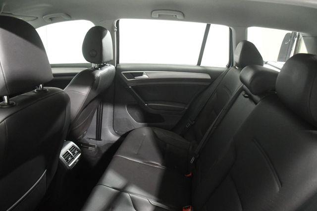 2015 Volkswagen Golf SportWagen TDI photo