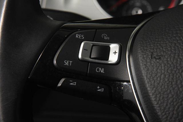 2015 Volkswagen Golf SportWagen TDI photo