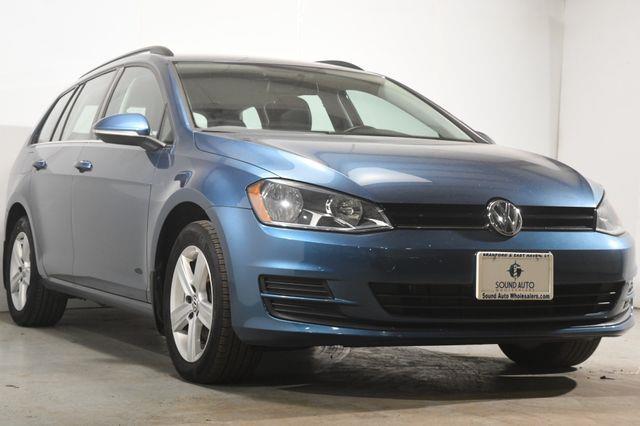 2015 Volkswagen Golf SportWagen TDI photo