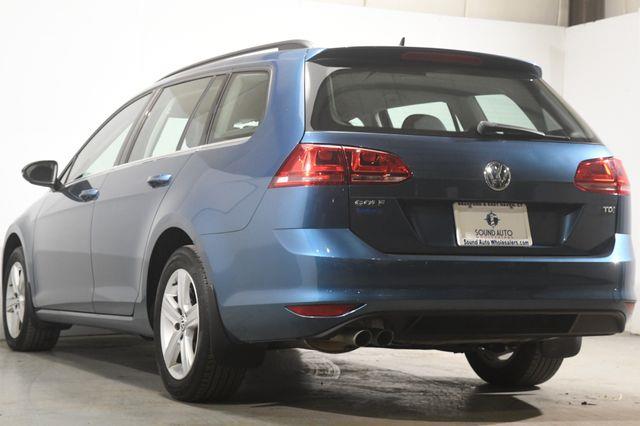 2015 Volkswagen Golf SportWagen TDI photo