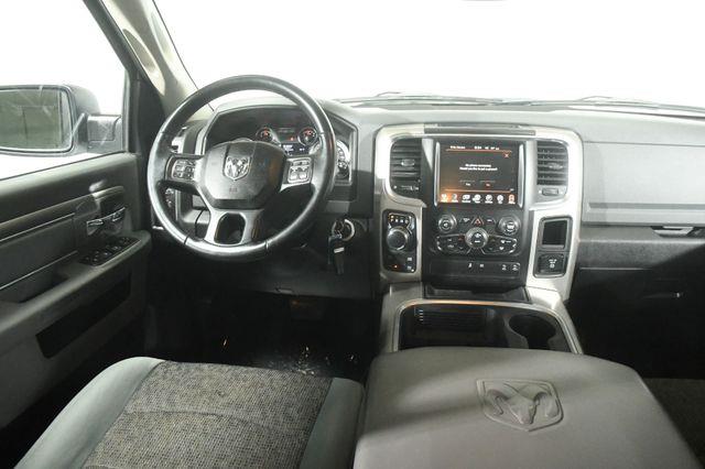 2017 RAM 1500 Big Horn w/Hemi/ Nav/ Heated S photo