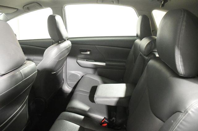 2014 Toyota Prius v Two photo