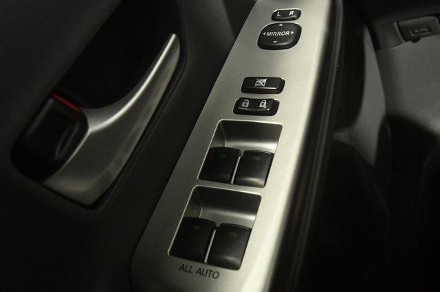 2014 Toyota Prius v Two photo
