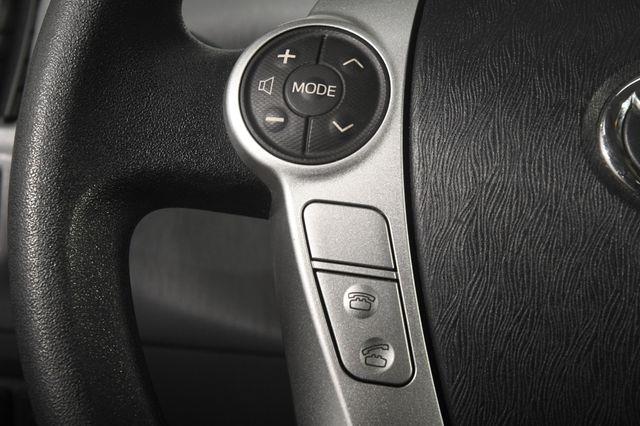 2014 Toyota Prius v Two photo