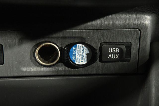 2014 Toyota Prius v Two photo