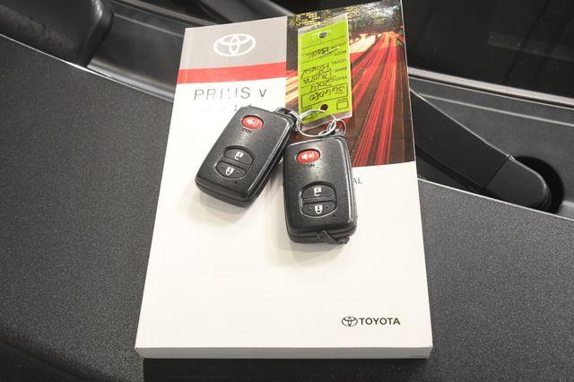 2014 Toyota Prius v Two photo