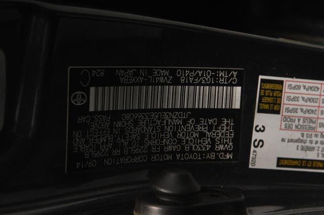 2014 Toyota Prius v Two photo