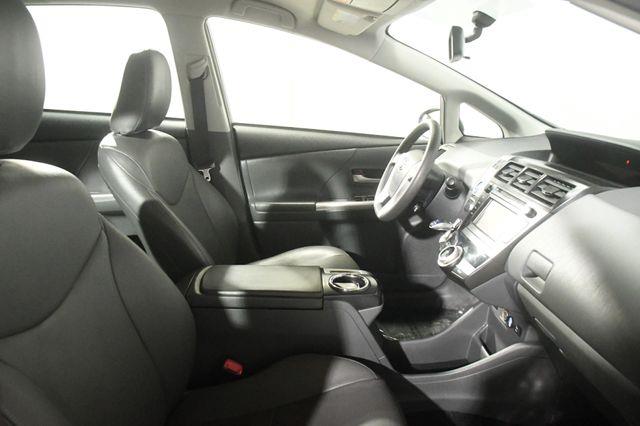 2014 Toyota Prius v Two photo