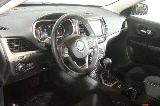 2016 Jeep Cherokee Latitude w/ Blind Spot/ Heated photo