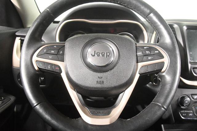 2016 Jeep Cherokee Latitude w/ Blind Spot/ Heated photo