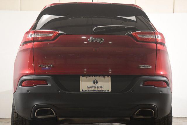 2016 Jeep Cherokee Latitude w/ Blind Spot/ Heated photo