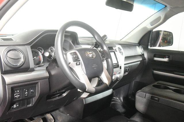 2016 Toyota Tundra SR5 photo