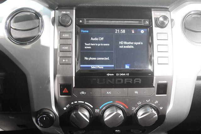 2016 Toyota Tundra SR5 photo