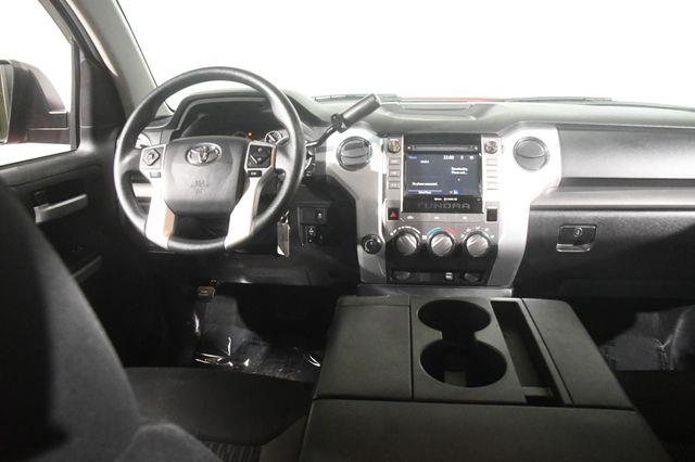 2016 Toyota Tundra SR5 photo