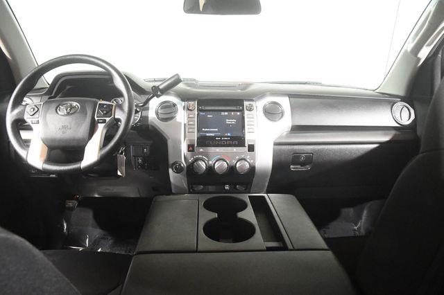 2016 Toyota Tundra SR5 photo