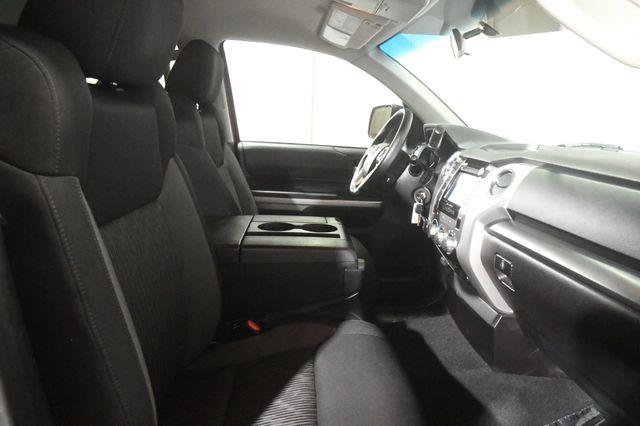 2016 Toyota Tundra SR5 photo
