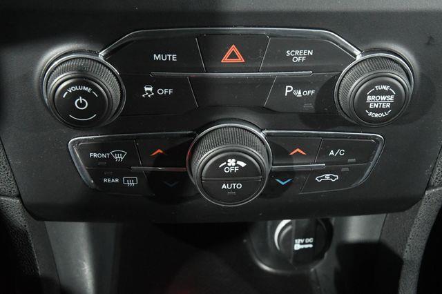 2017 Dodge Charger SXT Plus AWD photo