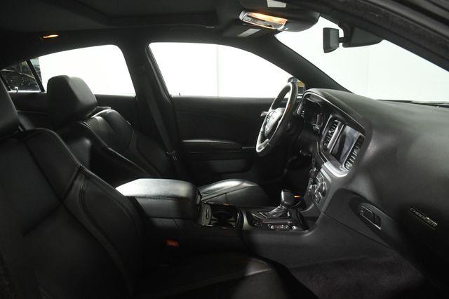2017 Dodge Charger SXT Plus AWD photo