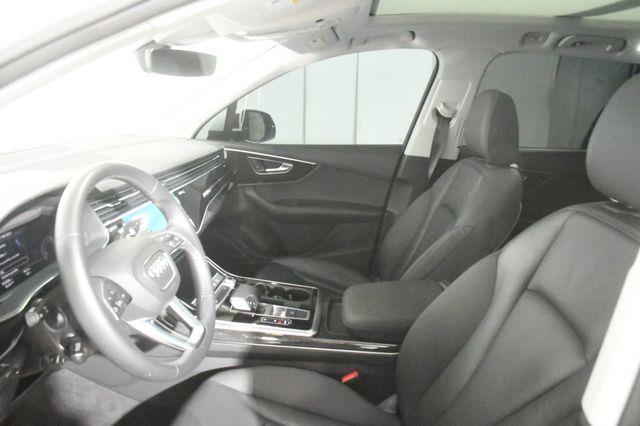 2020 Audi Q7 Premium Plus photo