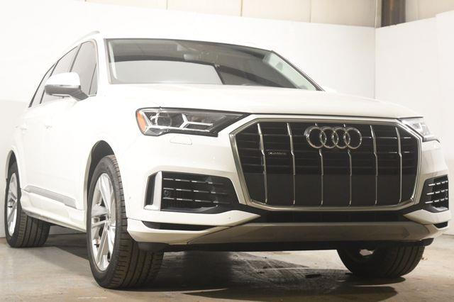 2020 Audi Q7 Premium Plus photo