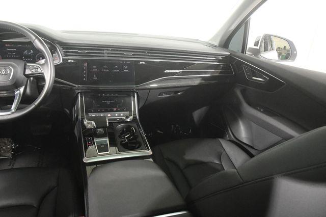 2020 Audi Q7 Premium Plus photo