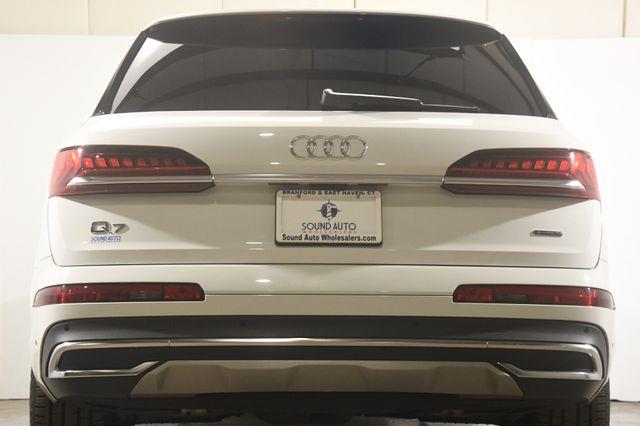 2020 Audi Q7 Premium Plus photo