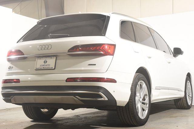 2020 Audi Q7 Premium Plus photo