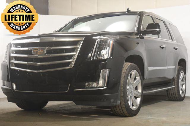 2017 Cadillac Escalade Luxury w/ DvD/ Safety Tech photo