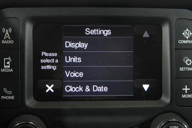 2018 Jeep Compass Latitude photo