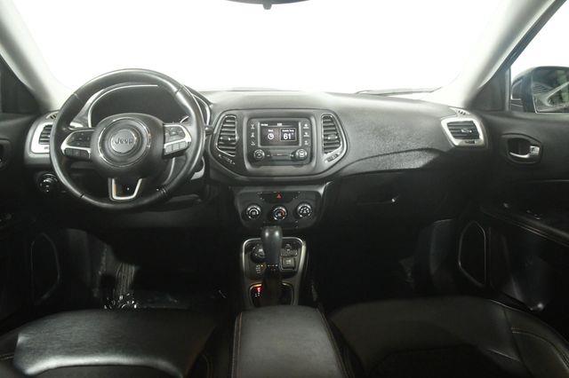 2018 Jeep Compass Latitude photo
