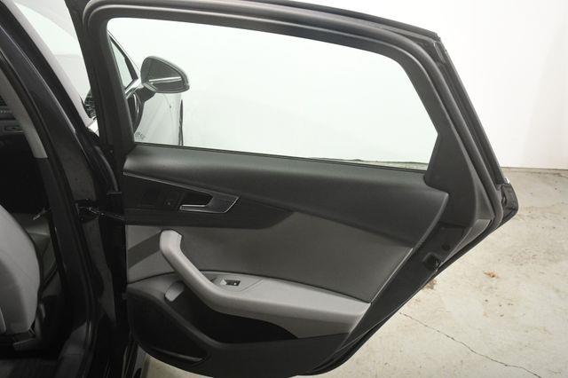 2018 Audi A4 Premium Plus w/ Virtual Cockpi photo