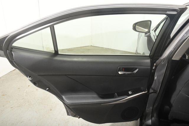 2015 Lexus IS ech photo