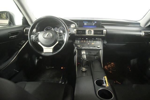 2015 Lexus IS ech photo