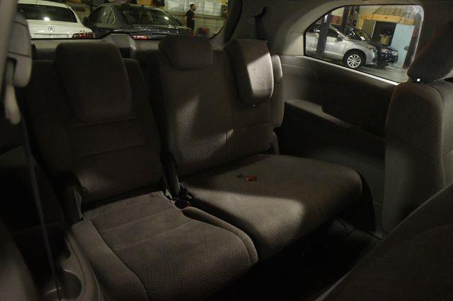 2017 Honda Odyssey LX photo