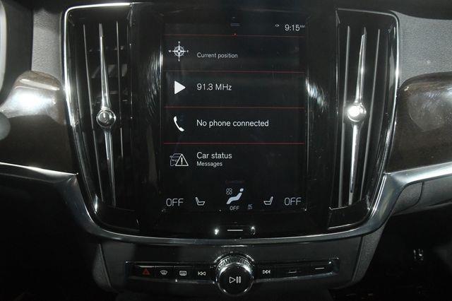 2018 Volvo S90 Momentum photo